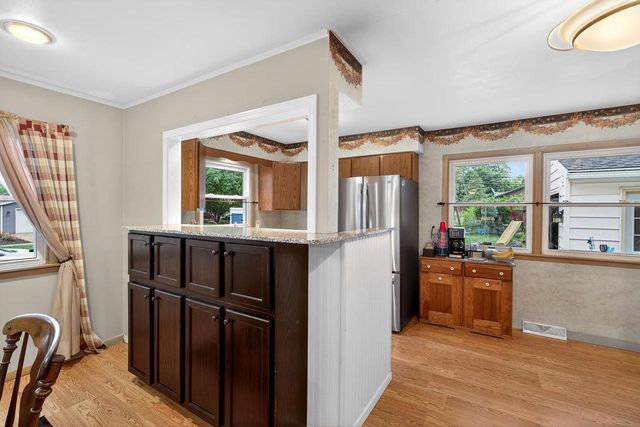 4313 School Road, Madison, WI 53704