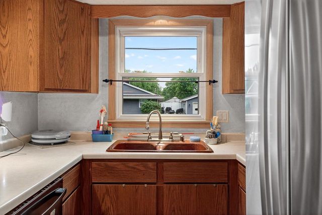 4313 School Road, Madison, WI 53704