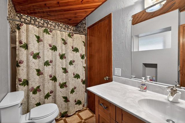 4313 School Road, Madison, WI 53704