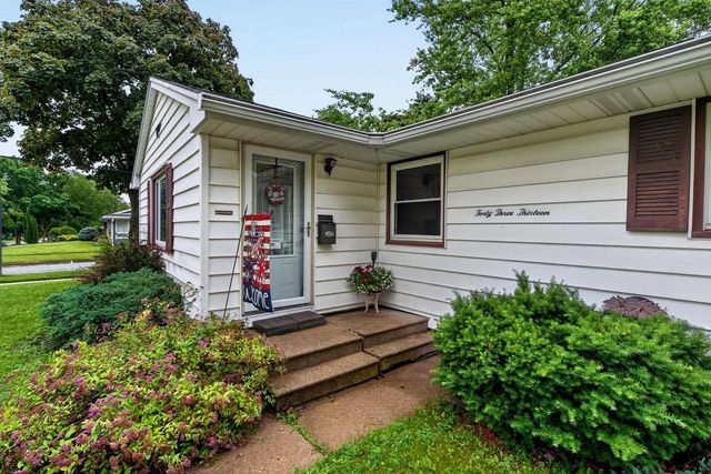 4313 School Road, Madison, WI 53704