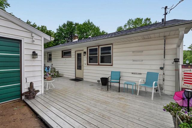 4313 School Road, Madison, WI 53704