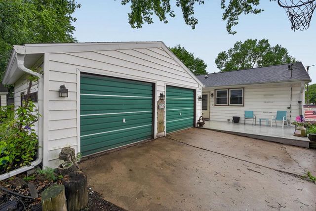 4313 School Road, Madison, WI 53704