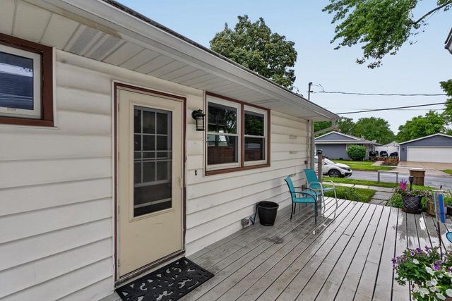 4313 School Road, Madison, WI 53704