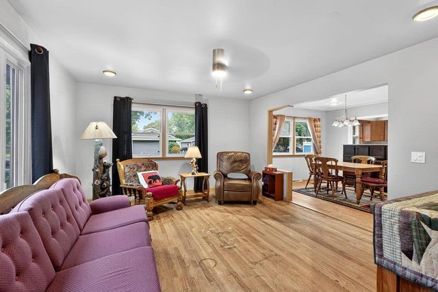 4313 School Road, Madison, WI 53704