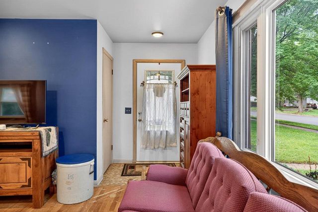 4313 School Road, Madison, WI 53704