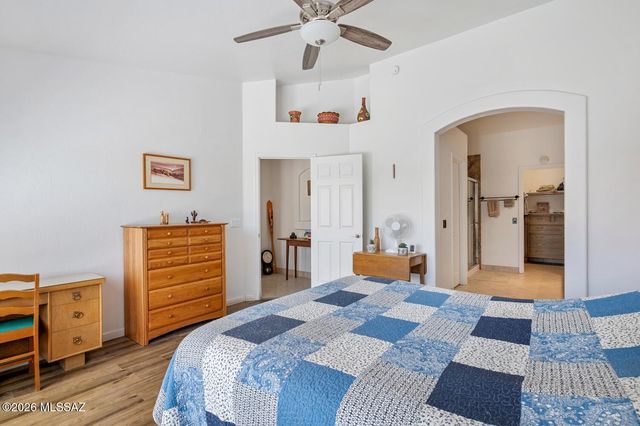 7239 W Silver Sand Drive, Tucson, AZ 85743