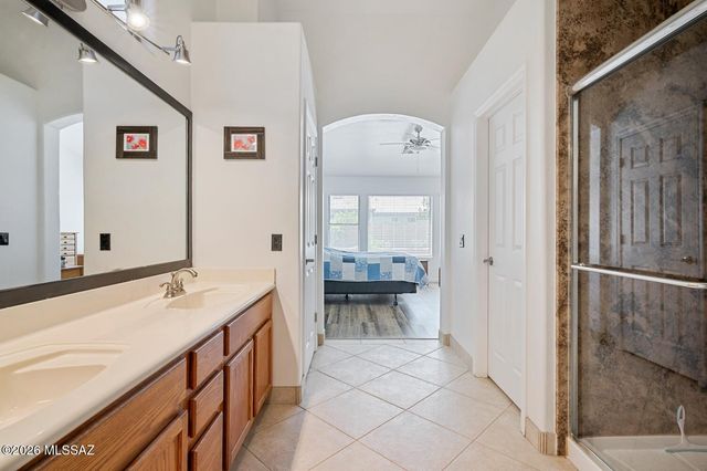 7239 W Silver Sand Drive, Tucson, AZ 85743