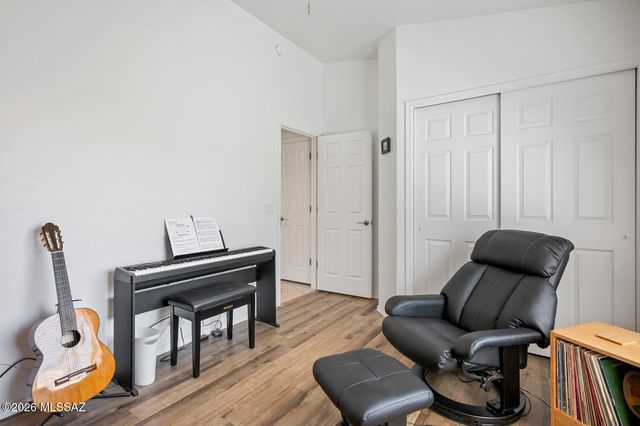 7239 W Silver Sand Drive, Tucson, AZ 85743