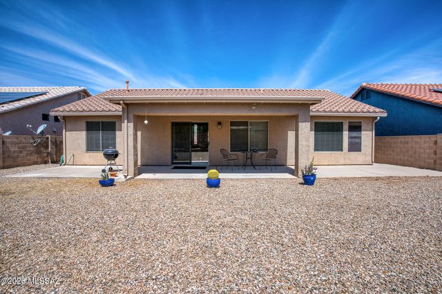 7239 W Silver Sand Drive, Tucson, AZ 85743