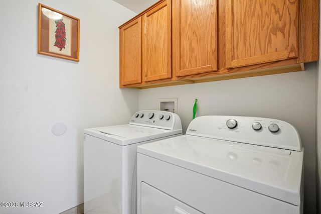 7239 W Silver Sand Drive, Tucson, AZ 85743