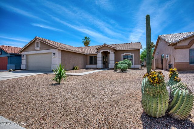 7239 W Silver Sand Drive, Tucson, AZ 85743
