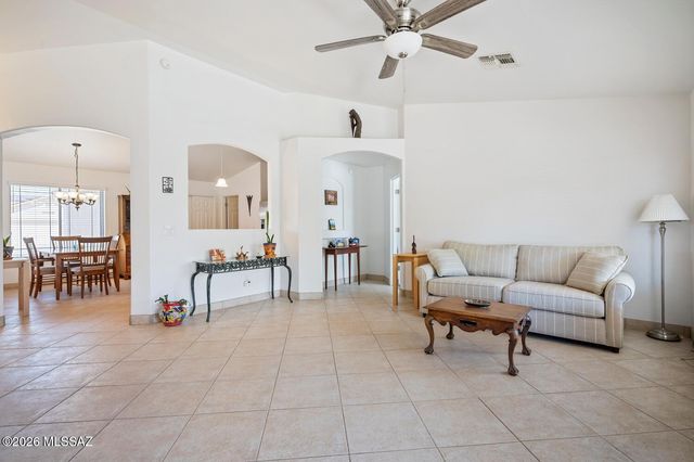 7239 W Silver Sand Drive, Tucson, AZ 85743