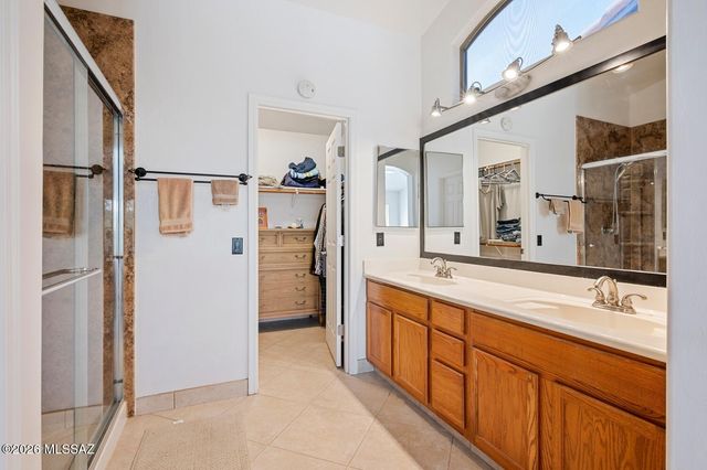 7239 W Silver Sand Drive, Tucson, AZ 85743