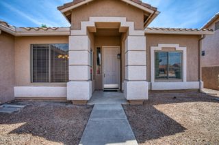 7239 W Silver Sand Drive, Tucson, AZ 85743