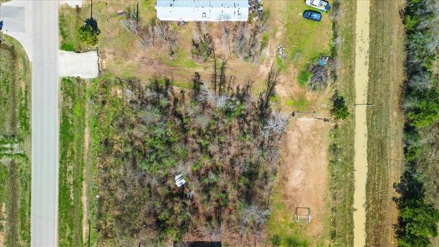460 County Road 3570, Cleveland, TX 77327