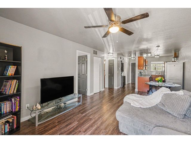 225 E 8th Ave F-F11, Longmont, CO 80504