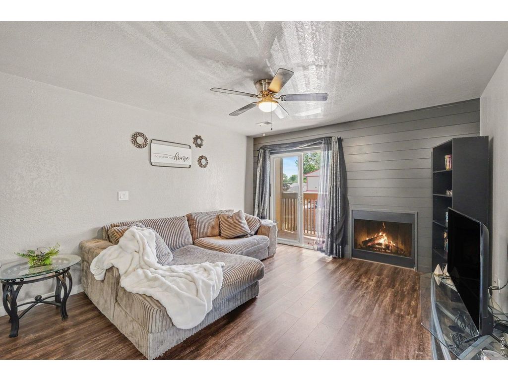 225 E 8th Ave F-F11, Longmont, CO 80504