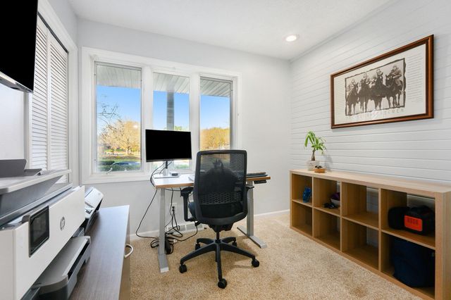 332 Club View Drive, Kalamazoo, MI 49009