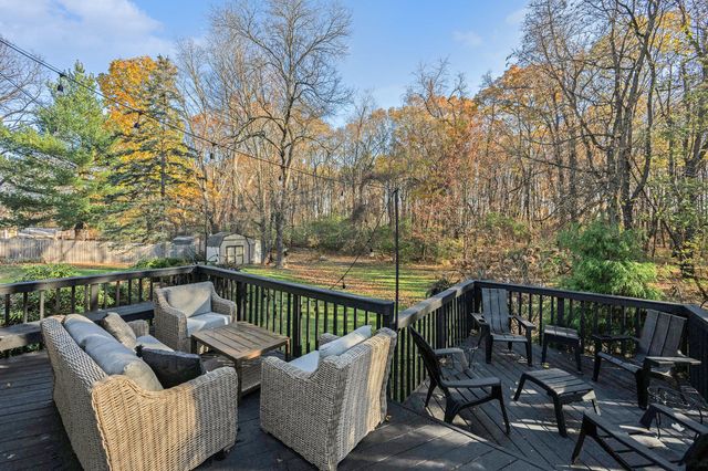 332 Club View Drive, Kalamazoo, MI 49009