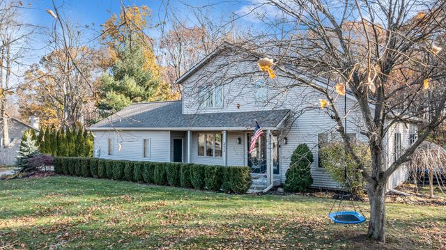 332 Club View Drive, Kalamazoo, MI 49009