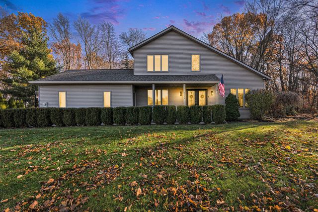 332 Club View Drive, Kalamazoo, MI 49009