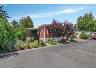 15130 S MAPLELANE Rd 4, Oregon City, OR 97045