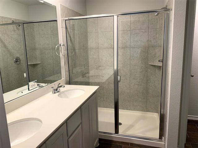 407 Milverton Drive, Fort Worth, TX 76036