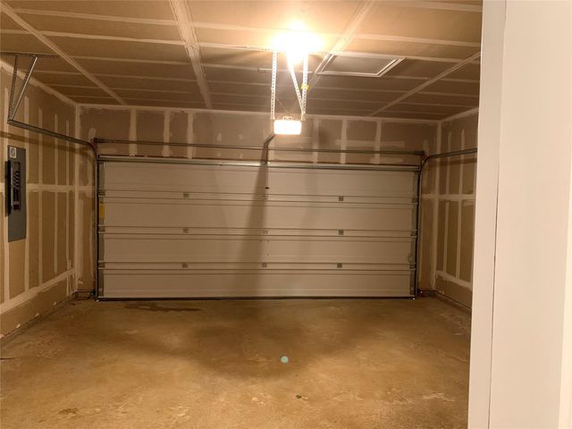 407 Milverton Drive, Fort Worth, TX 76036