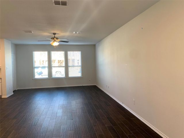407 Milverton Drive, Fort Worth, TX 76036