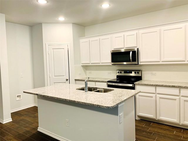 407 Milverton Drive, Fort Worth, TX 76036