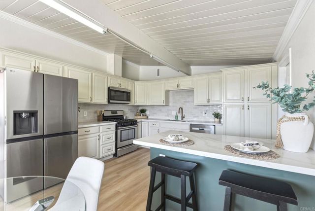 9854 Ivanho Street, Spring Valley, CA 91977