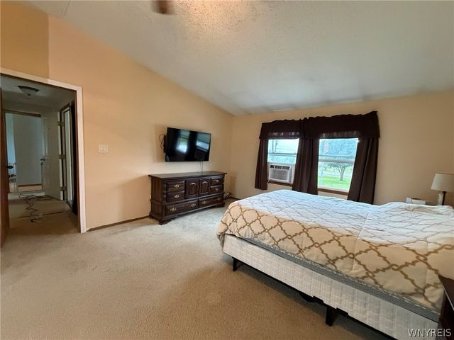 8418 Chestnut Ridge Road, Royalton, NY 14067