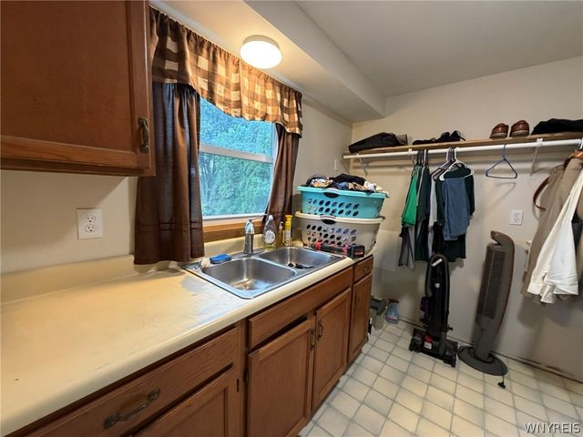 8418 Chestnut Ridge Road, Royalton, NY 14067