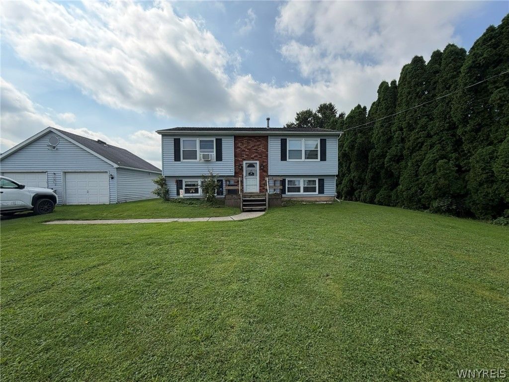 8418 Chestnut Ridge Road, Royalton, NY 14067