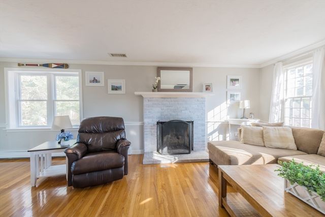 51 Kathleen Dr, Plymouth, MA 02360