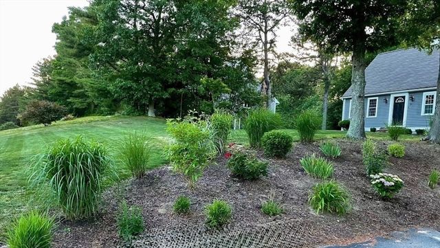 51 Kathleen Dr, Plymouth, MA 02360