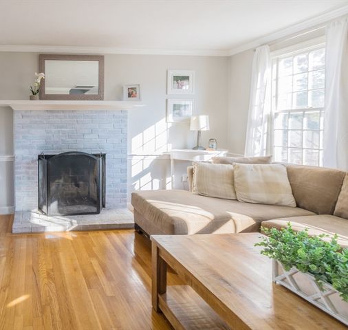 51 Kathleen Dr, Plymouth, MA 02360