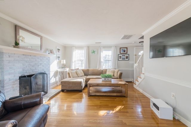 51 Kathleen Dr, Plymouth, MA 02360