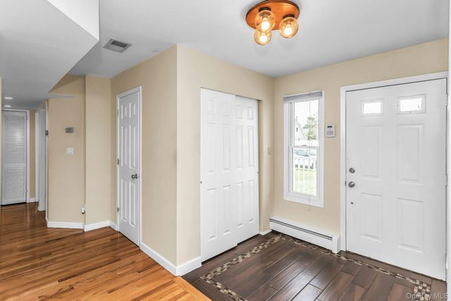 17 Chickadee Lane, Levittown, NY 11756