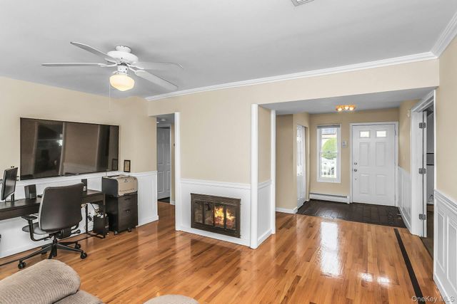 17 Chickadee Lane, Levittown, NY 11756