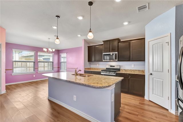 1014 Fannin St, Brenham, TX 77833