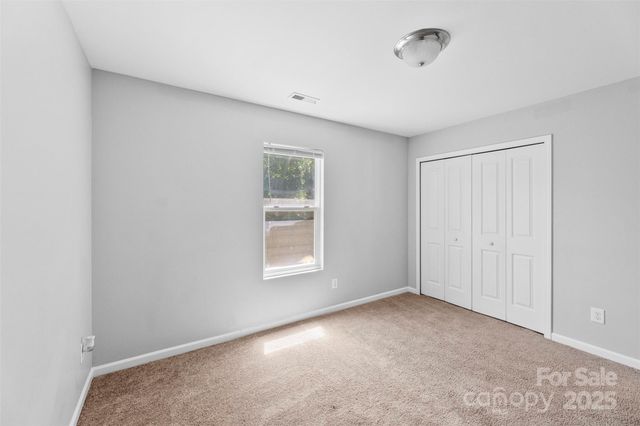 2415 Cairns Mill Court, Charlotte, NC 28269