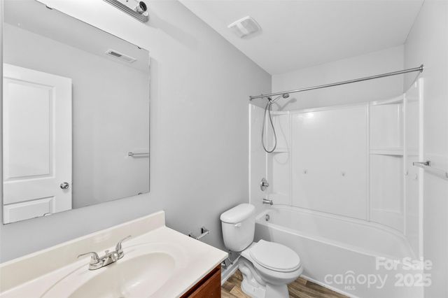 2415 Cairns Mill Court, Charlotte, NC 28269