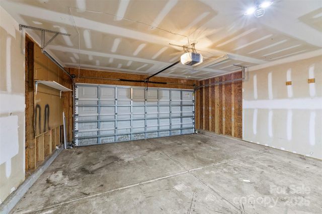 2415 Cairns Mill Court, Charlotte, NC 28269