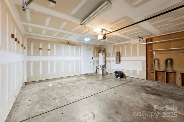 2415 Cairns Mill Court, Charlotte, NC 28269