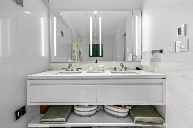 150 Seaport Blvd 14B, Boston, MA 02210