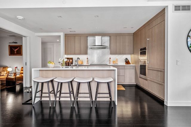 150 Seaport Blvd 14B, Boston, MA 02210