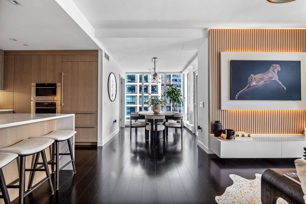 150 Seaport Blvd 14B, Boston, MA 02210