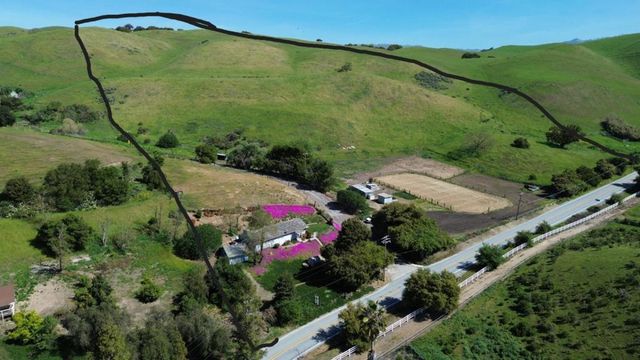 3463 Calaveras Road, Milpitas, CA 95035