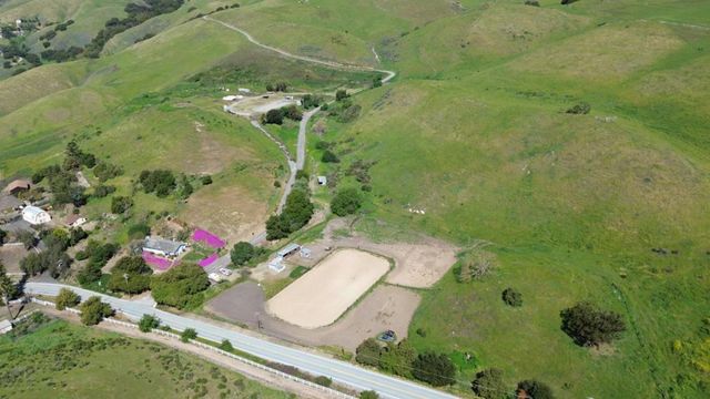 3463 Calaveras Road, Milpitas, CA 95035